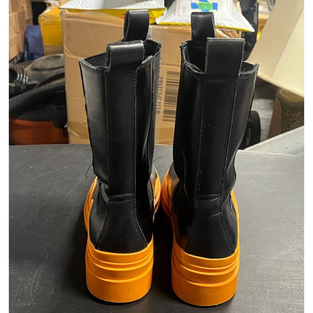 Bottega Veneta Tire Chelsea Boot in Black & Tangerine with Box EU 38/US 8 - Picture 5 of 16